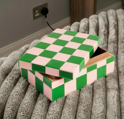 Habitat pink and green
